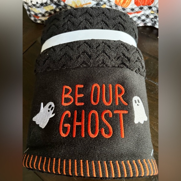 Black Halloween Blanket with Ghost Design - Picture 1 of 3
